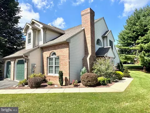 411 Epsilon Dr, Wernersville, PA 19565