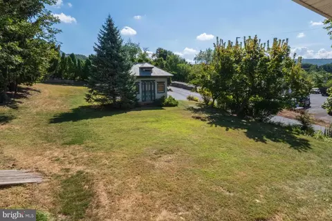 Exterior - 2803 Kutztown Rd, Reading, PA 19605 photo 5 of 7
