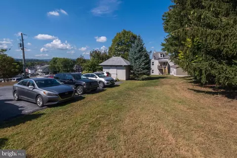 Exterior - 2803 Kutztown Rd, Reading, PA 19605 photo 3 of 7