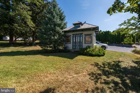 Exterior - 2803 Kutztown Rd, Reading, PA 19605 photo 4 of 7