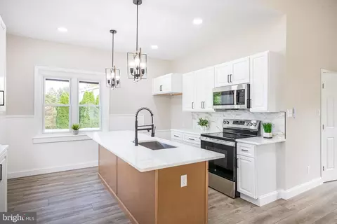 Kitchen - 227 Montrose Blvd, Reading, PA 19607 photo 2 of 2