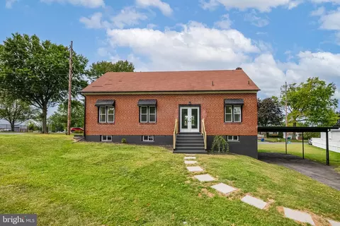 Exterior - 227 Montrose Blvd, Reading, PA 19607 photo 2 of 5