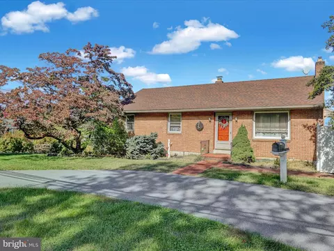 1100 Old Fritztown Rd, Reading, PA 19608