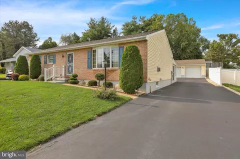 809 Whitner Rd, Reading, PA 19605 photo 4