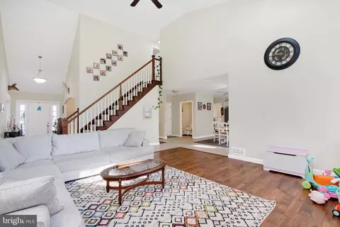 Entry Way - 3 Stella Dr, Reading, PA 19608 photo 4 of 8