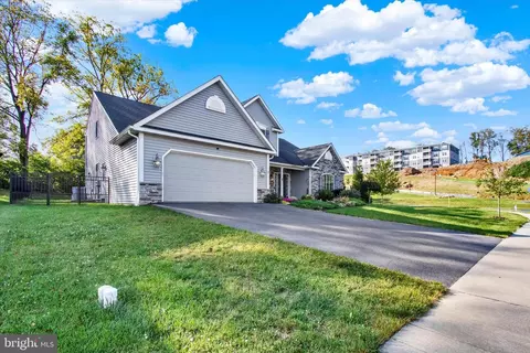 Exterior - 3 Stella Dr, Reading, PA 19608 photo 3 of 4
