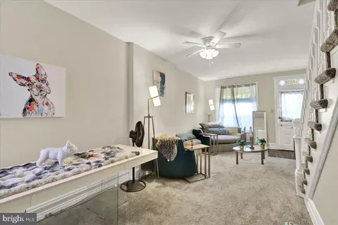 Entry Way - 536 Pike St, Reading, PA 19601 photo 3 of 3