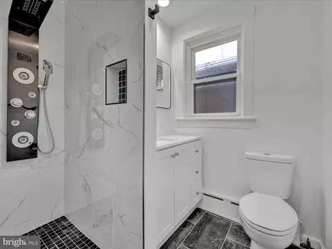 Bath - 1540 Moss St, Reading, PA 19604 photo 2 of 2
