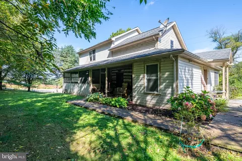 700 Fabers Rd, Reading, PA 19606