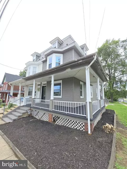 27 Mull, Reading, PA 19605