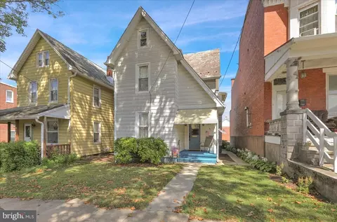 Exterior - 203 W Broad St, Reading, PA 19607 photo 5 of 6