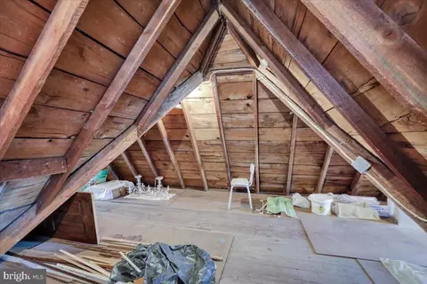 Entry Way - 203 W Broad St, Reading, PA 19607 photo 9 of 10