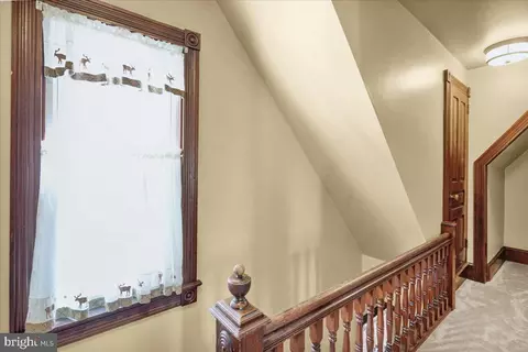 Entry Way - 203 W Broad St, Reading, PA 19607 photo 8 of 10