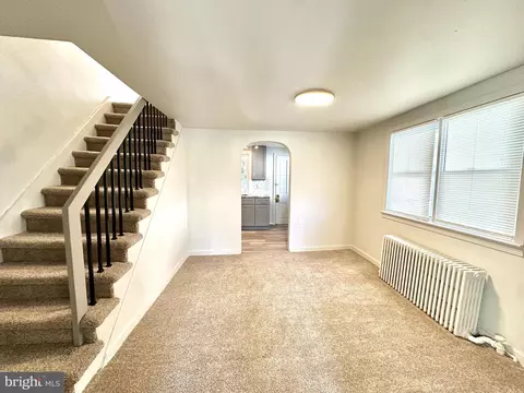 Living - 131 Park Ave, Shillington, PA 19607 photo 2 of 3
