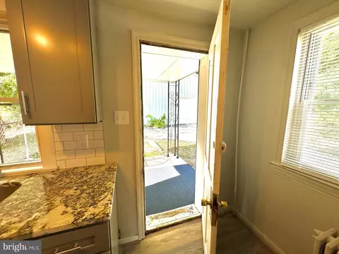 Entry Way - 131 Park Ave, Shillington, PA 19607 photo 4 of 4
