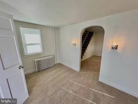 Living - 131 Park Ave, Shillington, PA 19607 photo 1 of 3