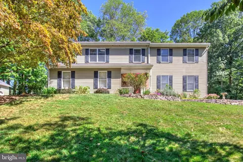 10 Alpine Dr, Mohnton, PA 19540