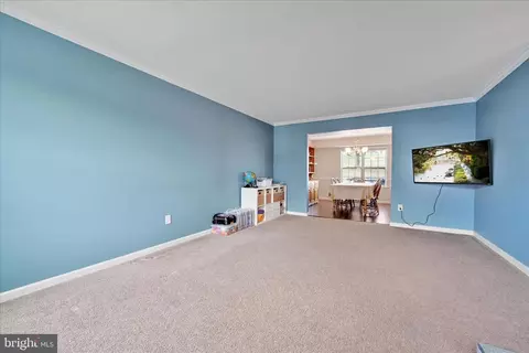 Living - 217 Longview Dr, Reading, PA 19608 photo 2 of 3