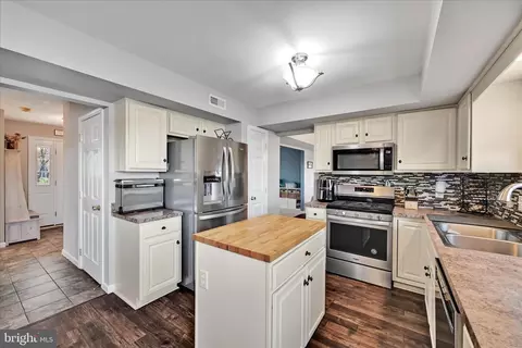 Kitchen - 217 Longview Dr, Reading, PA 19608 photo 2 of 3