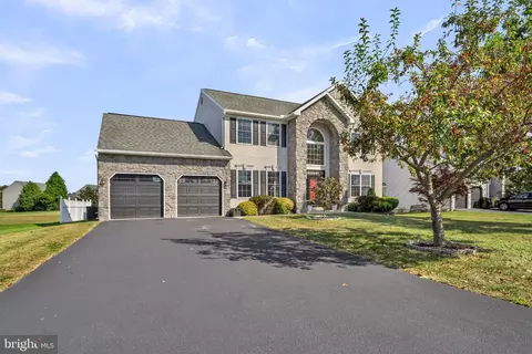 335 Anvil Dr, Douglassville, PA 19518