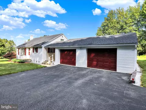 151 Dogwood Dr, Alburtis, PA 18011