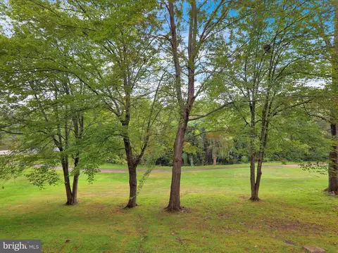 Exterior - 4 Fairway Rd #D, Reading, PA 19607 photo 3 of 3