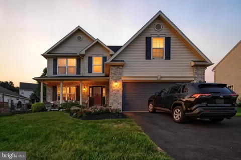 623 Woodrow Ct, Wernersville, PA 19565