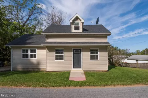 669 Barlet Rd, Fleetwood, PA 19522