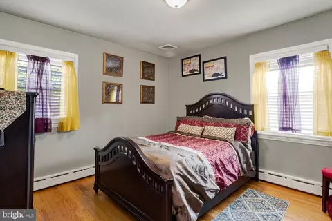 Bedroom - 1410 Cortland Ave, Reading, PA 19607 photo 3 of 4