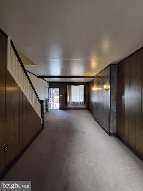 Entry Way - 1216 Spring St, Reading, PA 19604 photo 3 of 9