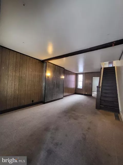 Living - 1216 Spring St, Reading, PA 19604 photo 1 of 1