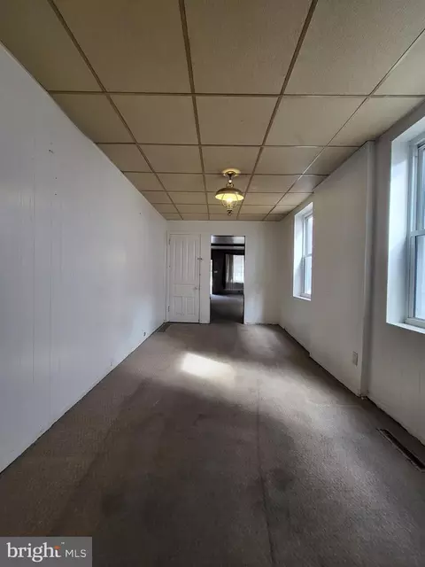 Entry Way - 1216 Spring St, Reading, PA 19604 photo 4 of 9