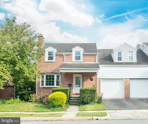 210 Princeton Ave, Reading, PA 19609