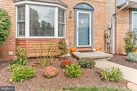 Exterior - 25 Warwick Ct, Reading, PA 19606 photo 3 of 5
