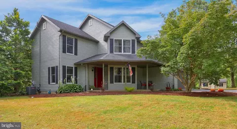 1496 Hilltop Rd, Leesport, PA 19533