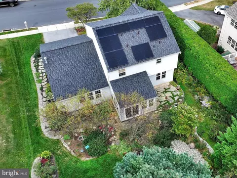 2602 Andrew Dr, Sinking Spring, PA 19608 photo 2