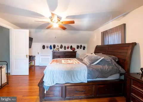 Bedroom - 110 Chestnut St, Reading, PA 19607 photo 2 of 5