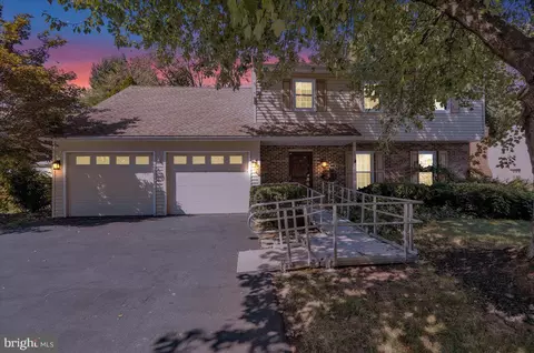 Exterior - 802 Apple Dr, Reading, PA 19610 photo 7 of 7