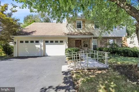 Exterior - 802 Apple Dr, Reading, PA 19610 photo 1 of 7