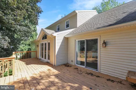 Exterior - 802 Apple Dr, Reading, PA 19610 photo 3 of 7