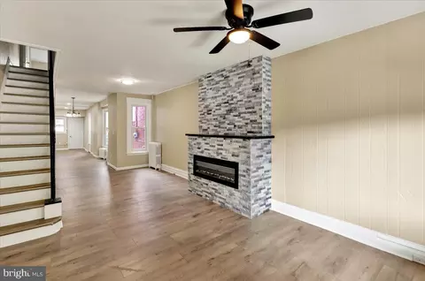 Entry Way - 1323 Walnut St, Reading, PA 19604 photo 1 of 11