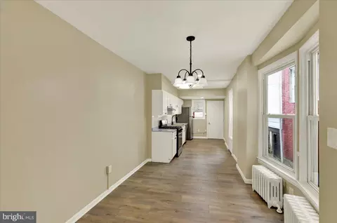 Entry Way - 1323 Walnut St, Reading, PA 19604 photo 6 of 11