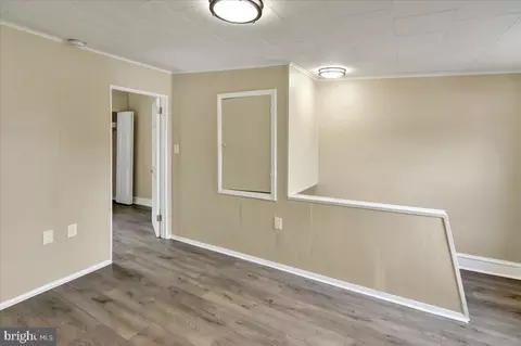 Entry Way - 1323 Walnut St, Reading, PA 19604 photo 11 of 11