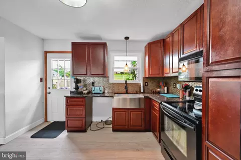 Kitchen - 118 Charles Blvd, Sinking Spring, PA 19608 photo 3 of 3