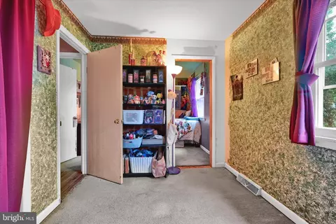 Entry Way - 118 Charles Blvd, Sinking Spring, PA 19608 photo 4 of 4