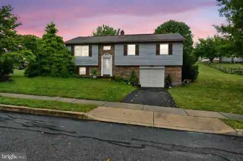 Exterior - 118 Charles Blvd, Sinking Spring, PA 19608 photo 2 of 8