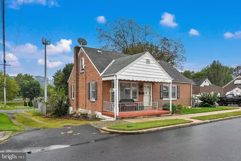 784 Ruth St, Sinking Spring, PA 19608
