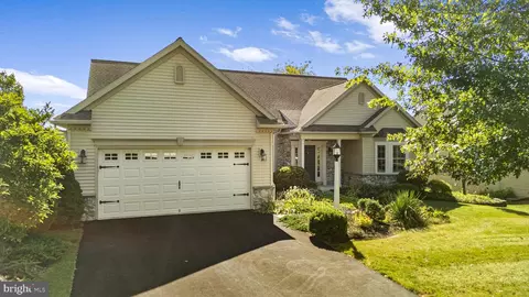 44 Winterberry Ln, Womelsdorf, PA 19567