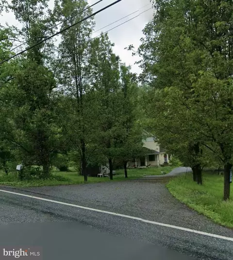 2131 Weisstown Rd, Boyertown, PA 19512