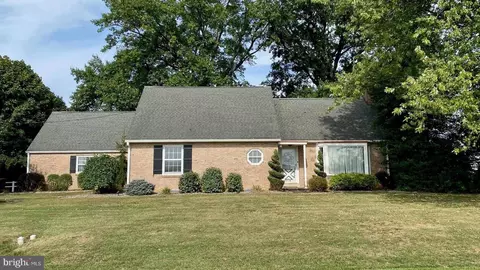 105 Zweizig Rd, Shoemakersville, PA 19555